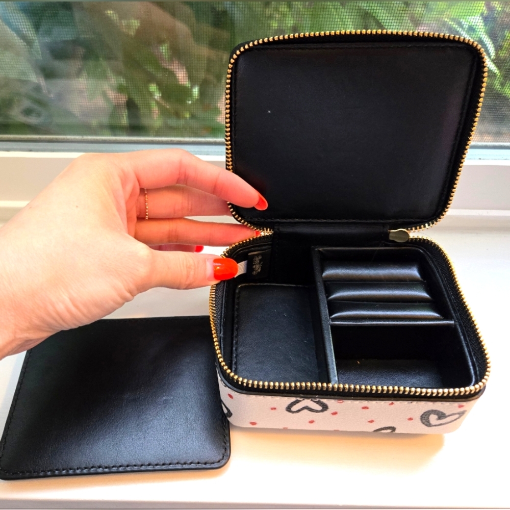 Coach White Jewelry Case - Picture 4 of 4